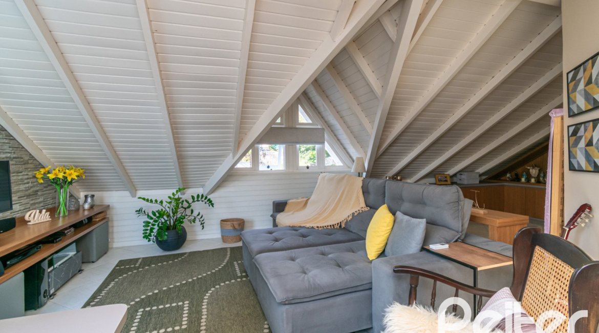 Casa em Condomínio à venda com 179m², 3 dormitórios, 1 suíte, 3 vagas, no bairro Tristeza em Porto Alegre