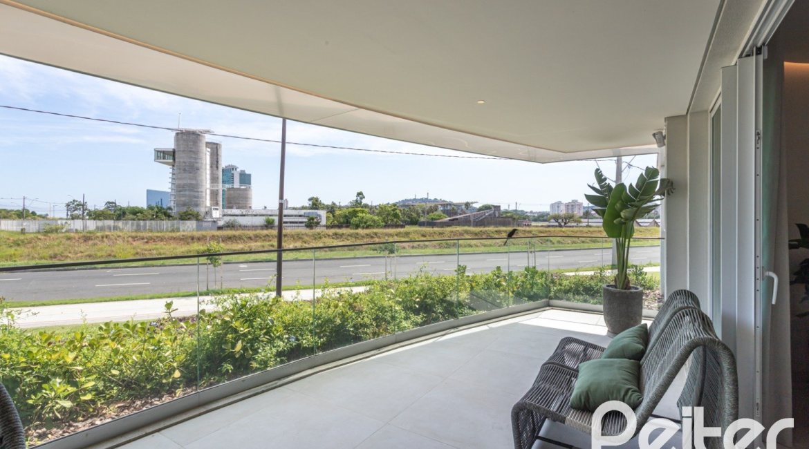 Apartamento à venda com 127m², 3 dormitórios, 3 suítes, 2 vagas, no bairro Golden Lake em Porto Alegre