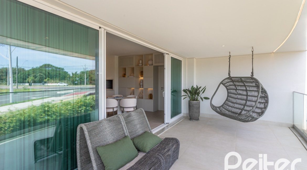 Apartamento à venda com 127m², 3 dormitórios, 3 suítes, 2 vagas, no bairro Golden Lake em Porto Alegre