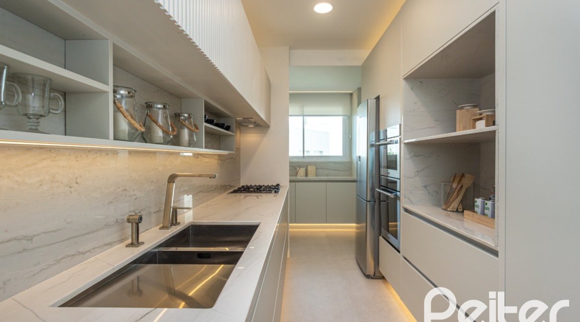 Apartamento à venda com 127m², 3 dormitórios, 3 suítes, 2 vagas, no bairro Golden Lake em Porto Alegre