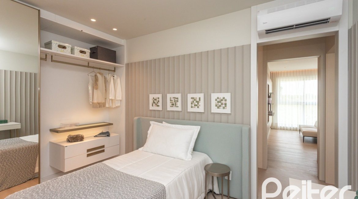 Apartamento à venda com 127m², 3 dormitórios, 3 suítes, 2 vagas, no bairro Golden Lake em Porto Alegre