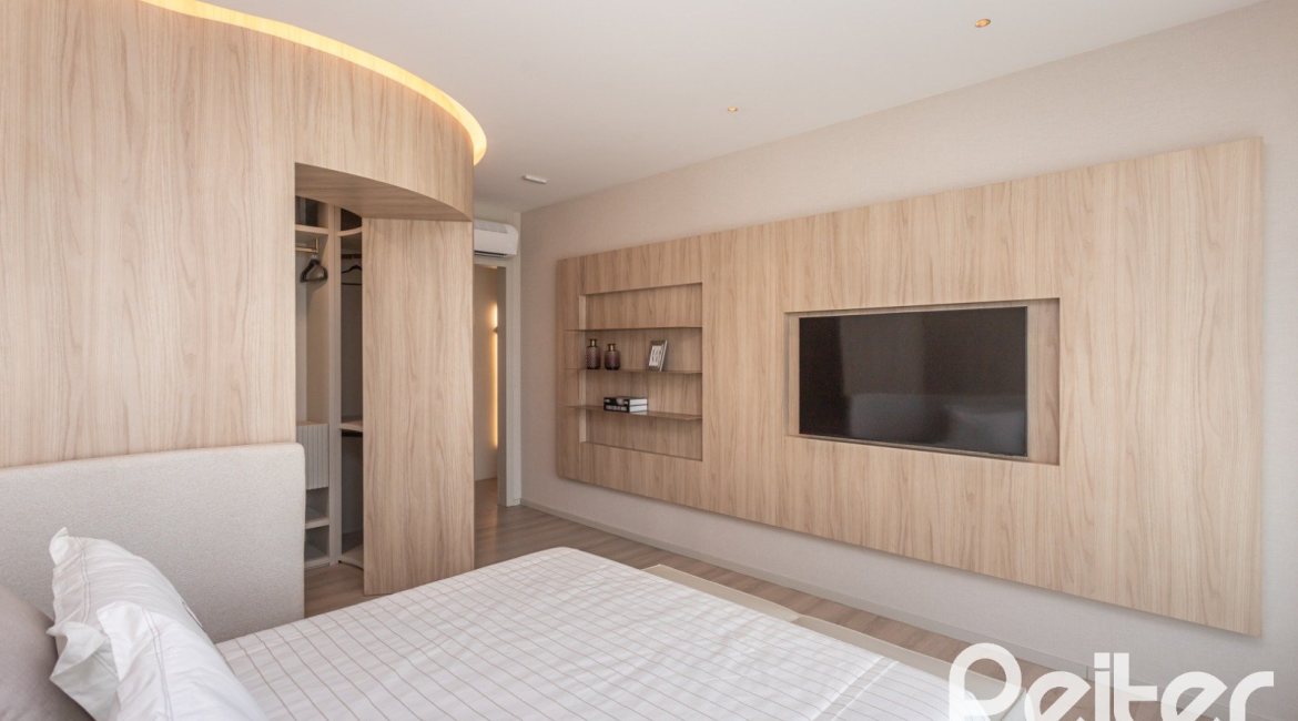 Apartamento à venda com 127m², 3 dormitórios, 3 suítes, 2 vagas, no bairro Golden Lake em Porto Alegre