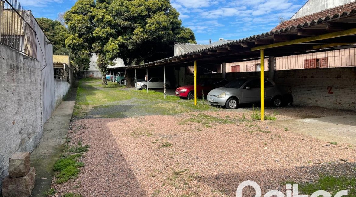 Terreno à venda com 726m², 23 vagas, no bairro Tristeza em Porto Alegre