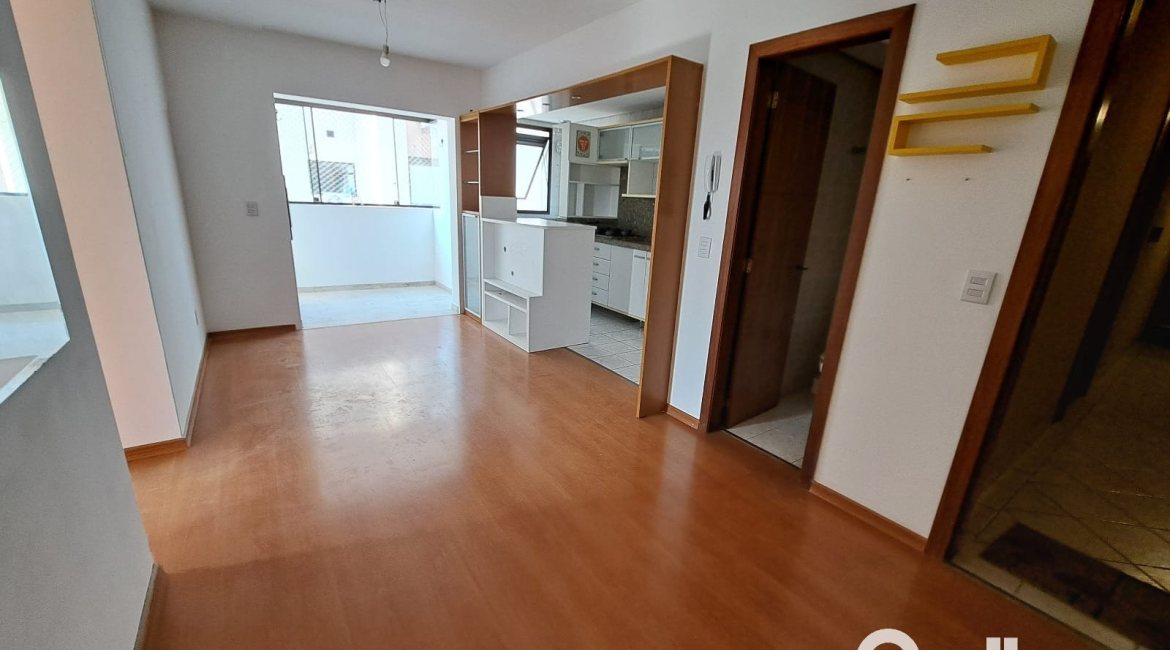 Apartamento à venda com 59m², 2 dormitórios, 1 vaga, no bairro Cristal em PORTO ALEGRE