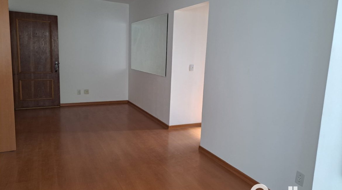 Apartamento à venda com 59m², 2 dormitórios, 1 vaga, no bairro Cristal em PORTO ALEGRE