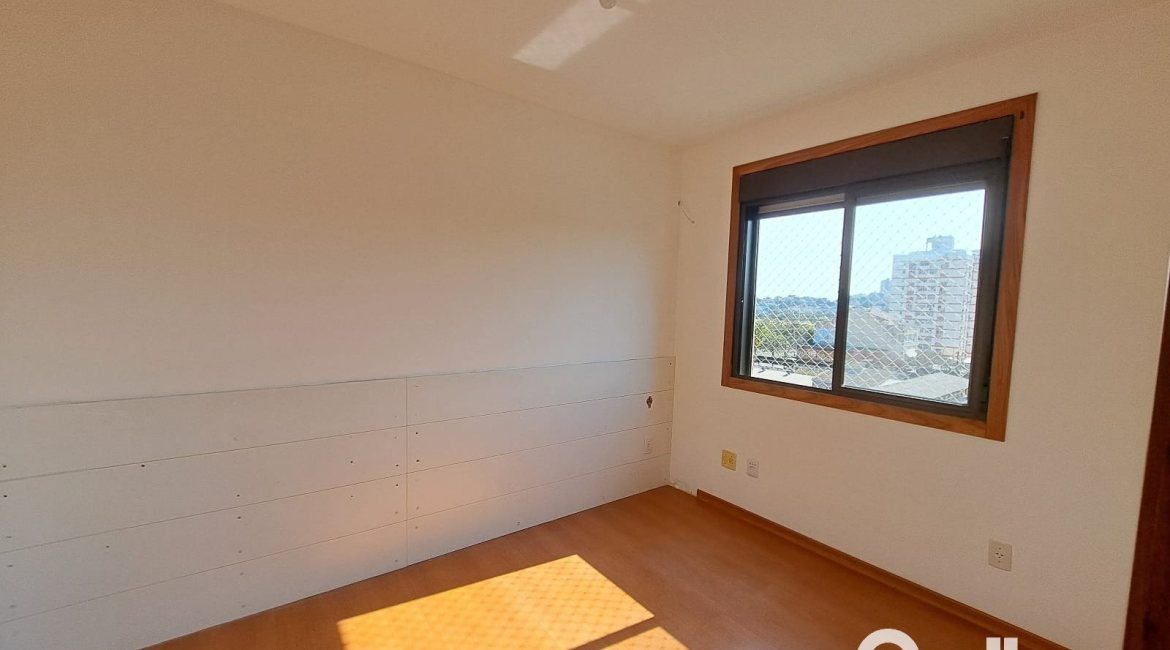 Apartamento à venda com 59m², 2 dormitórios, 1 vaga, no bairro Cristal em PORTO ALEGRE