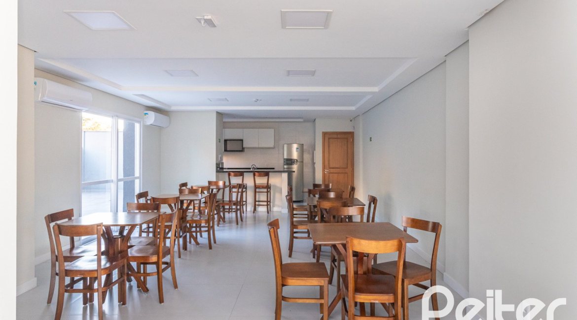 Cobertura à venda com 207m², 3 dormitórios, 1 suíte, 4 vagas, no bairro Cristal em Porto Alegre