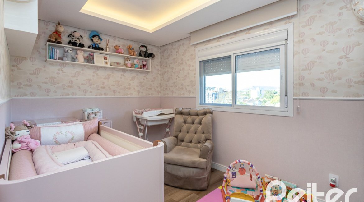 Cobertura à venda com 207m², 3 dormitórios, 1 suíte, 4 vagas, no bairro Cristal em Porto Alegre