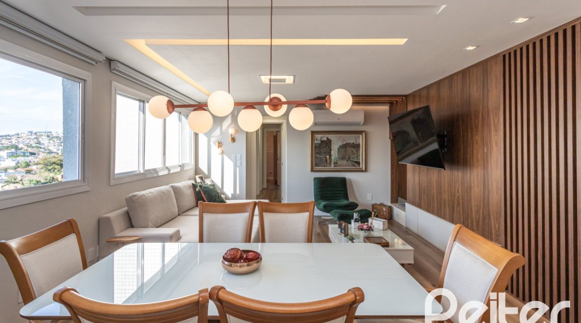 Cobertura à venda com 207m², 3 dormitórios, 1 suíte, 4 vagas, no bairro Cristal em Porto Alegre