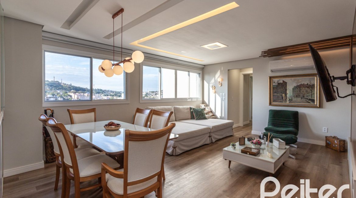 Cobertura à venda com 207m², 3 dormitórios, 1 suíte, 4 vagas, no bairro Cristal em Porto Alegre