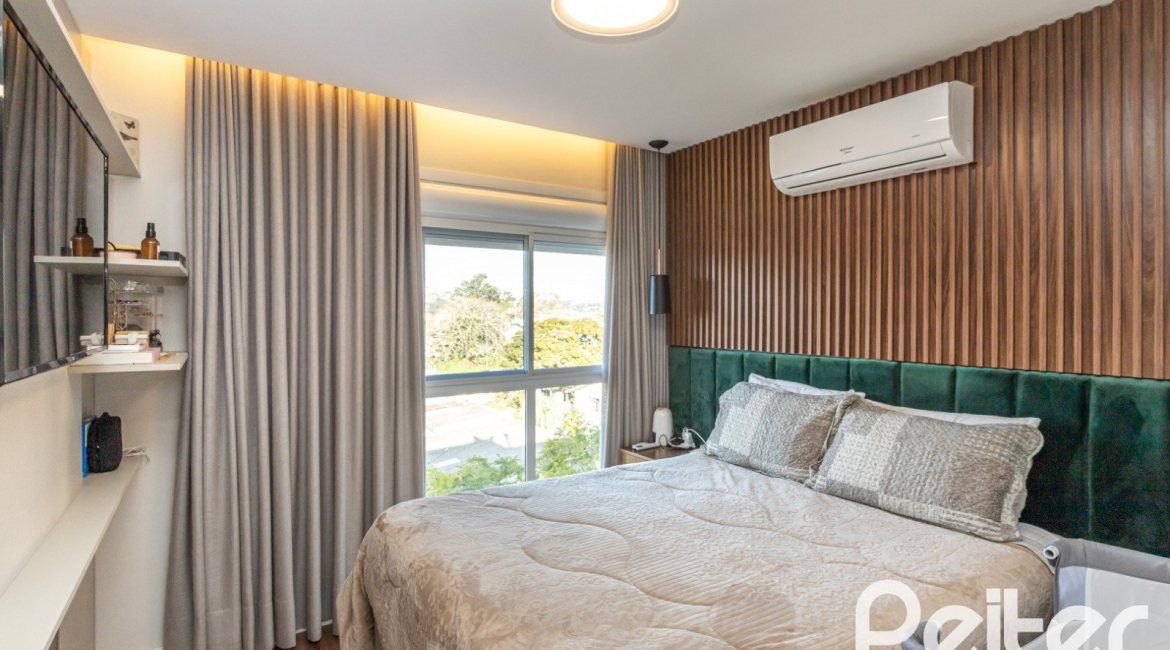 Cobertura à venda com 207m², 3 dormitórios, 1 suíte, 4 vagas, no bairro Cristal em Porto Alegre