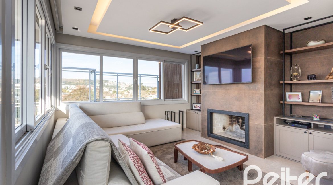 Cobertura à venda com 207m², 3 dormitórios, 1 suíte, 4 vagas, no bairro Cristal em Porto Alegre