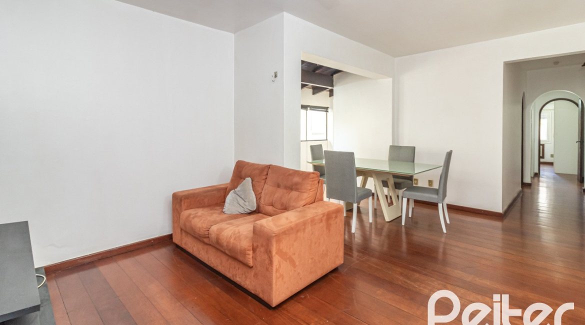Apartamento à venda com 66m², 2 dormitórios, no bairro Santana em Porto Alegre