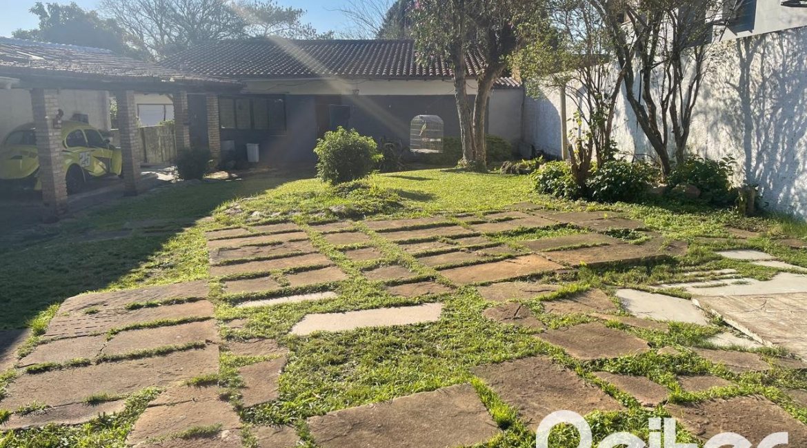 Terreno à venda com 402m², no bairro Camaquã em Porto Alegre