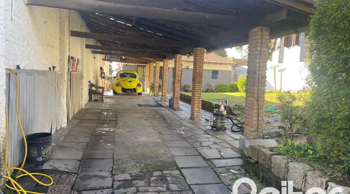 Terreno à venda com 402m², no bairro Camaquã em Porto Alegre