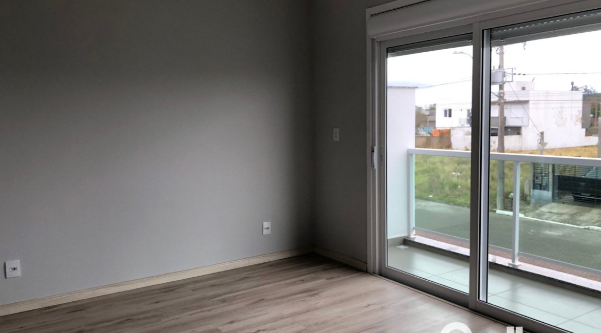 Casa à venda com 115m², 3 dormitórios, 1 suíte, 2 vagas, no bairro Hípica em Porto Alegre