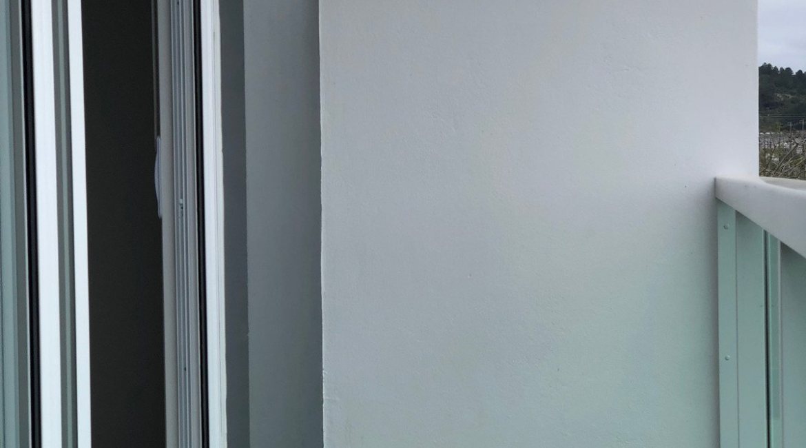 Casa à venda com 115m², 3 dormitórios, 1 suíte, 2 vagas, no bairro Hípica em Porto Alegre