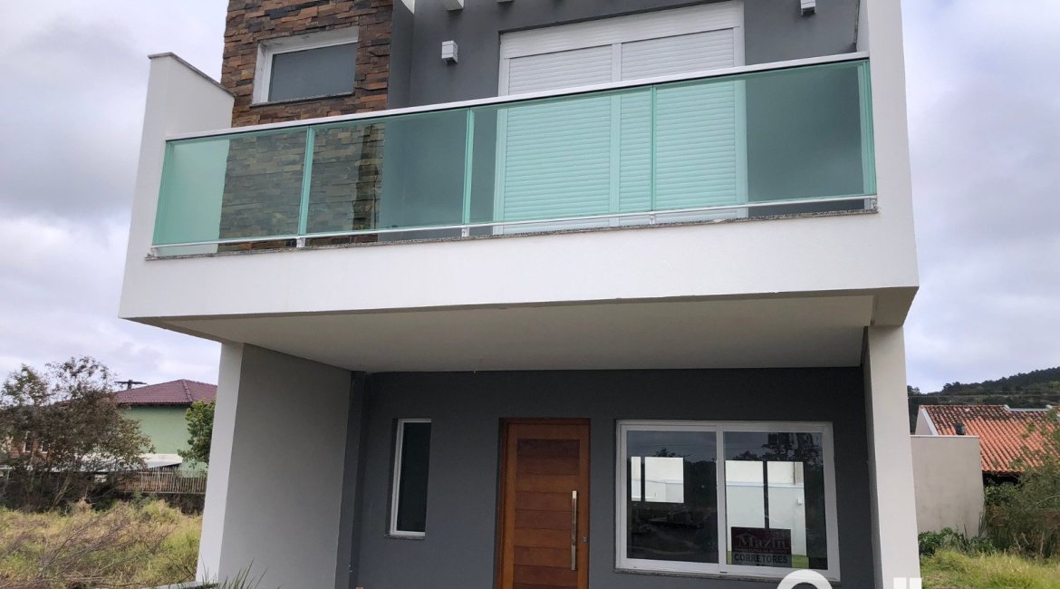 Casa à venda com 115m², 3 dormitórios, 1 suíte, 2 vagas, no bairro Hípica em Porto Alegre