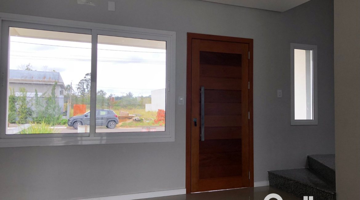 Casa à venda com 115m², 3 dormitórios, 1 suíte, 2 vagas, no bairro Hípica em Porto Alegre