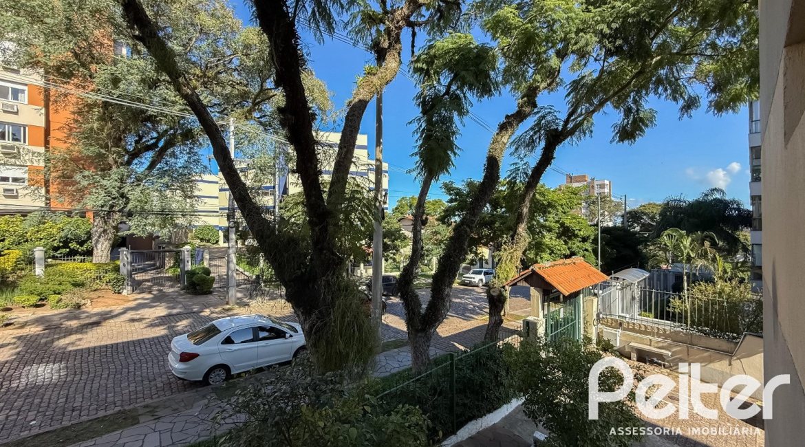 Apartamento à venda com 69m², 2 dormitórios, 1 vaga, no bairro Tristeza em Porto Alegre