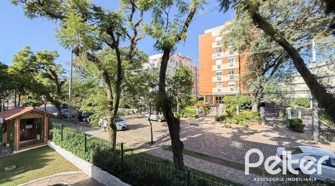 Apartamento à venda com 69m², 2 dormitórios, 1 vaga, no bairro Tristeza em Porto Alegre