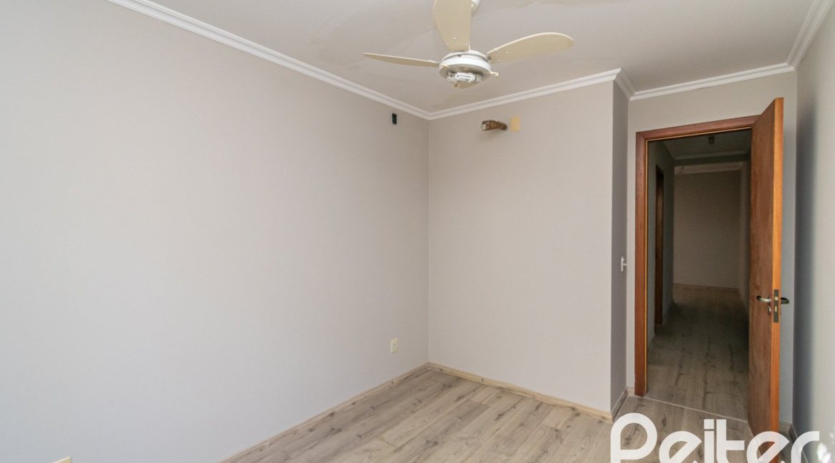 Casa à venda com 134m², 3 dormitórios, 1 suíte, 2 vagas, no bairro Ipanema em Porto Alegre