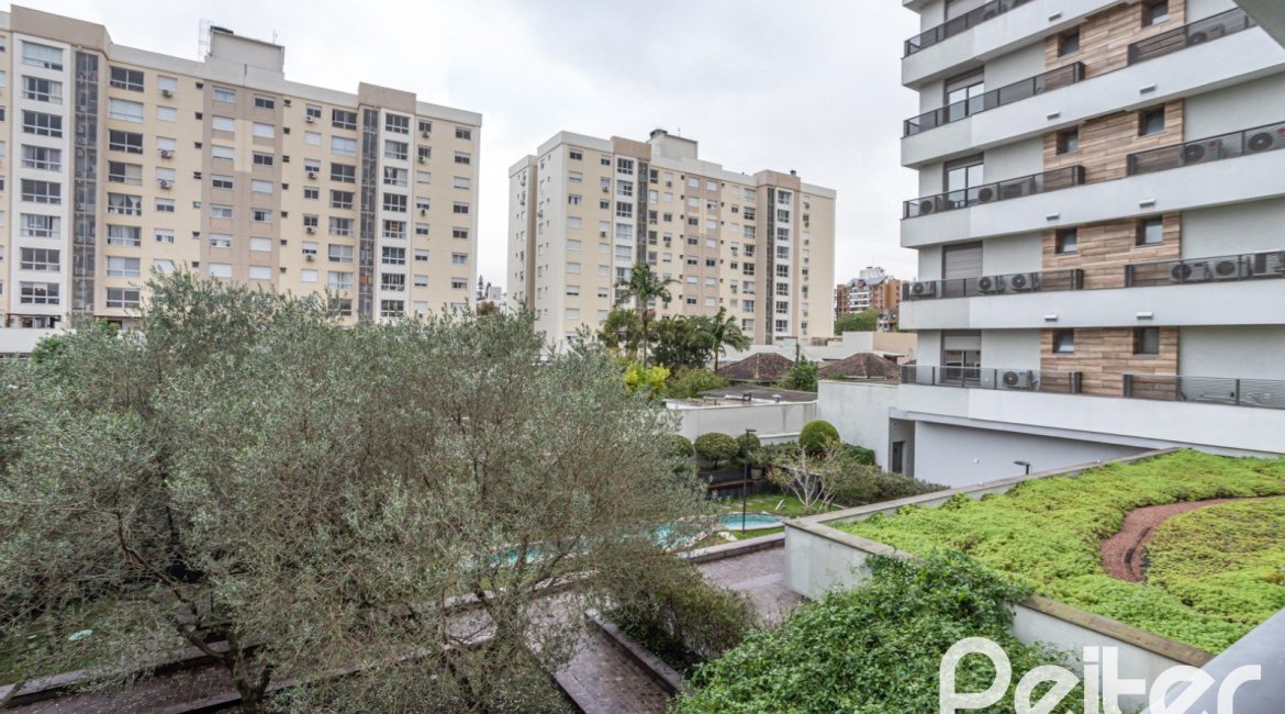Apartamento à venda com 149m², 3 dormitórios, 3 suítes, 2 vagas, no bairro Tristeza em Porto Alegre