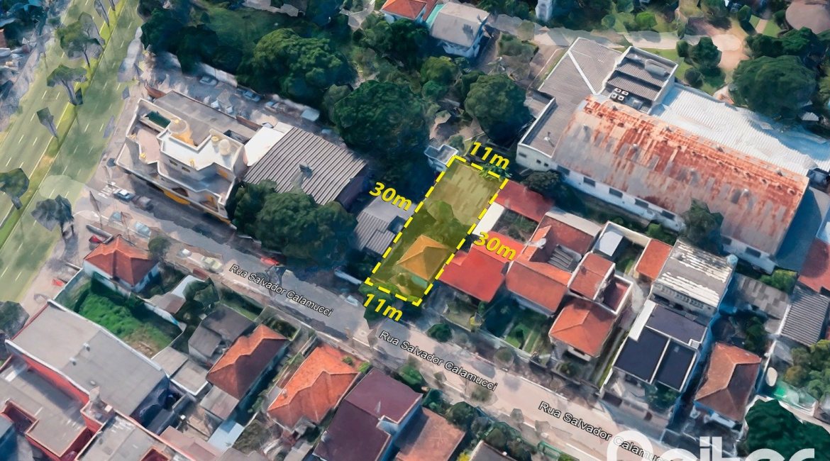 Terreno à venda com 330m², no bairro Cavalhada em Porto Alegre