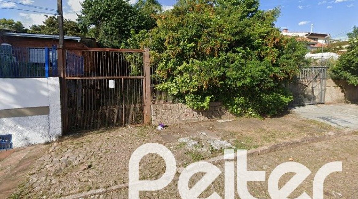 Terreno à venda com 330m², no bairro Cavalhada em Porto Alegre