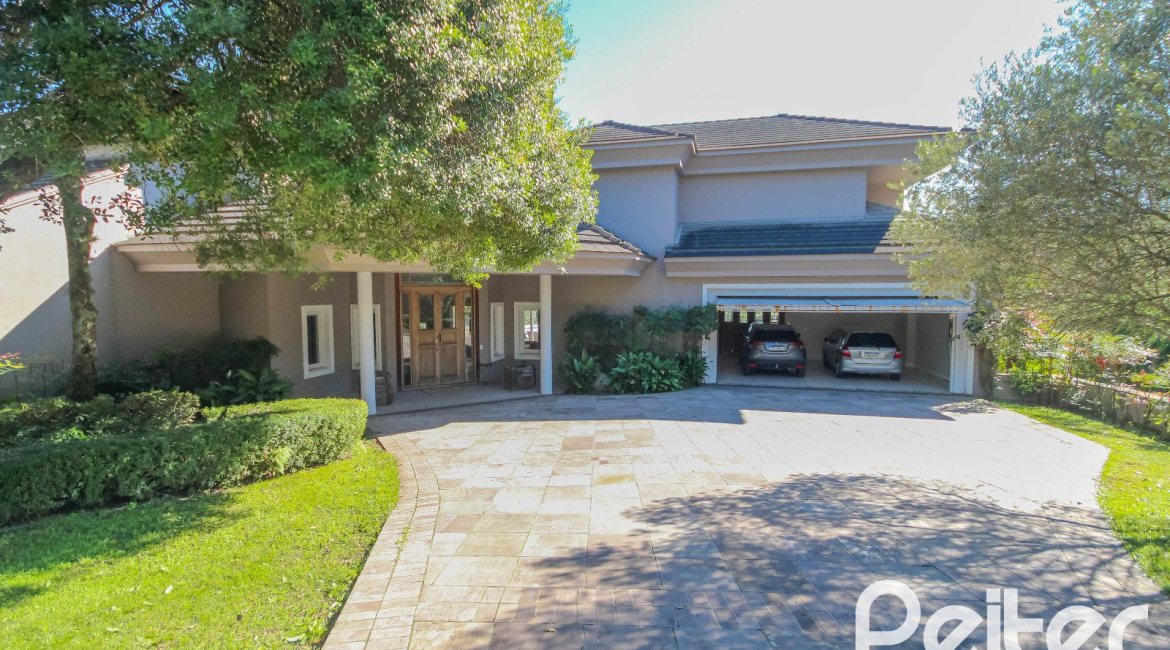 Casa em Condomínio à venda com 1400m², 5 dormitórios, 4 suítes, 10 vagas, no bairro Cavalhada em PORTO ALEGRE