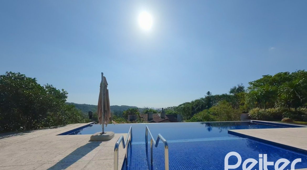 Casa em Condomínio à venda com 1400m², 5 dormitórios, 4 suítes, 10 vagas, no bairro Cavalhada em PORTO ALEGRE