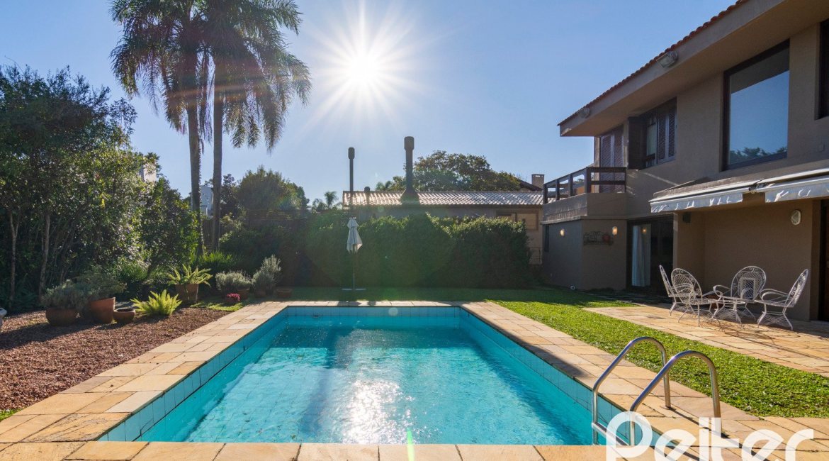 Casa em Condomínio à venda com 315m², 3 dormitórios, 3 suítes, 4 vagas, no bairro Cavalhada em PORTO ALEGRE