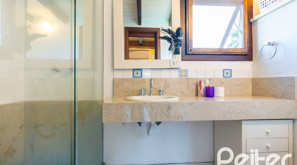 Casa em Condomínio à venda com 315m², 3 dormitórios, 3 suítes, 4 vagas, no bairro Cavalhada em PORTO ALEGRE