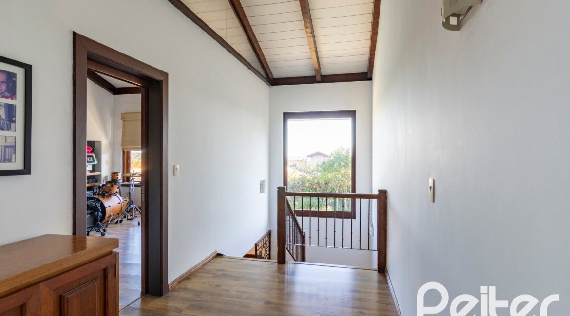 Casa em Condomínio à venda com 315m², 3 dormitórios, 3 suítes, 4 vagas, no bairro Cavalhada em PORTO ALEGRE