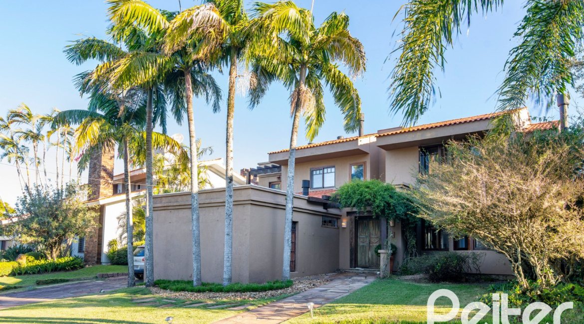 Casa em Condomínio à venda com 315m², 3 dormitórios, 3 suítes, 4 vagas, no bairro Cavalhada em PORTO ALEGRE