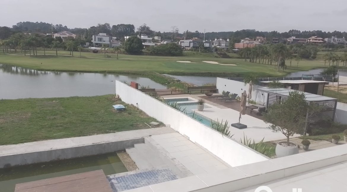 Casa em Condomínio à venda com 349m², 5 dormitórios, 5 suítes, 4 vagas, no bairro Terra Ville em PORTO ALEGRE