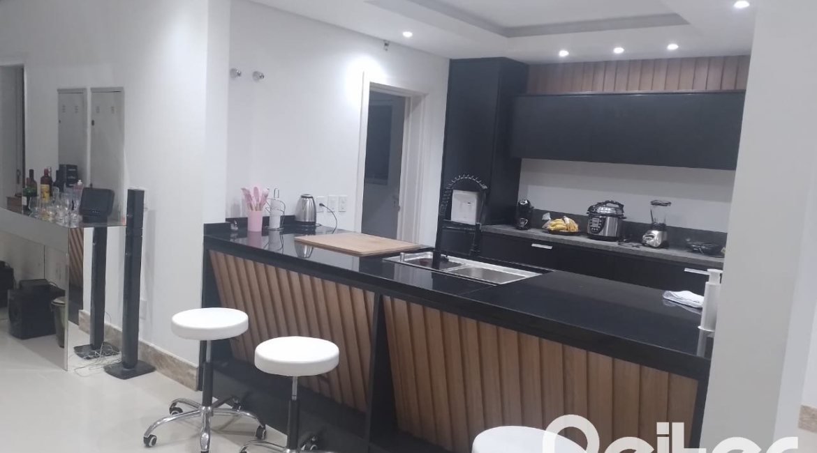 Casa em Condomínio à venda com 349m², 5 dormitórios, 5 suítes, 4 vagas, no bairro Terra Ville em PORTO ALEGRE