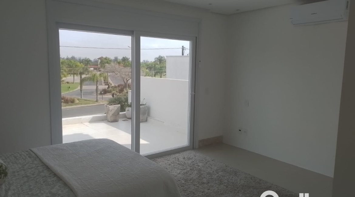 Casa em Condomínio à venda com 349m², 5 dormitórios, 5 suítes, 4 vagas, no bairro Terra Ville em PORTO ALEGRE