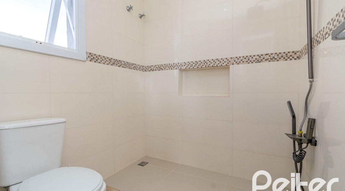 Casa em Condomínio à venda com 349m², 5 dormitórios, 5 suítes, 4 vagas, no bairro Terra Ville em PORTO ALEGRE