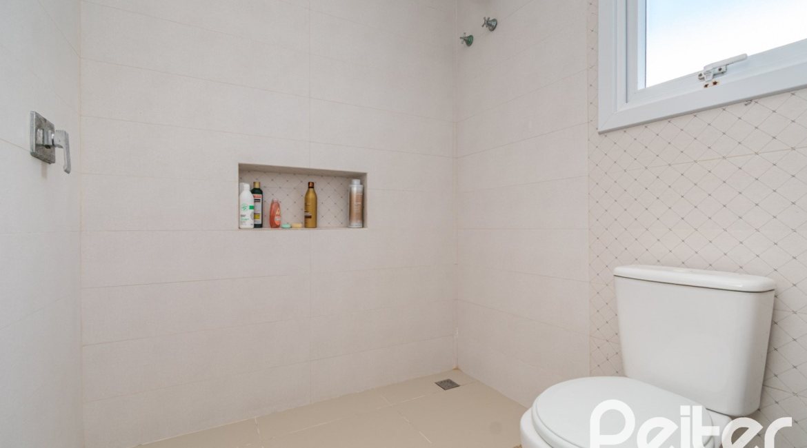 Casa em Condomínio à venda com 349m², 5 dormitórios, 5 suítes, 4 vagas, no bairro Terra Ville em PORTO ALEGRE