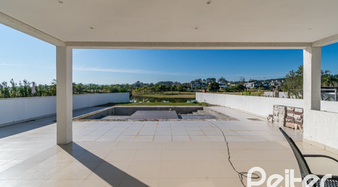 Casa em Condomínio à venda com 349m², 5 dormitórios, 5 suítes, 4 vagas, no bairro Terra Ville em PORTO ALEGRE