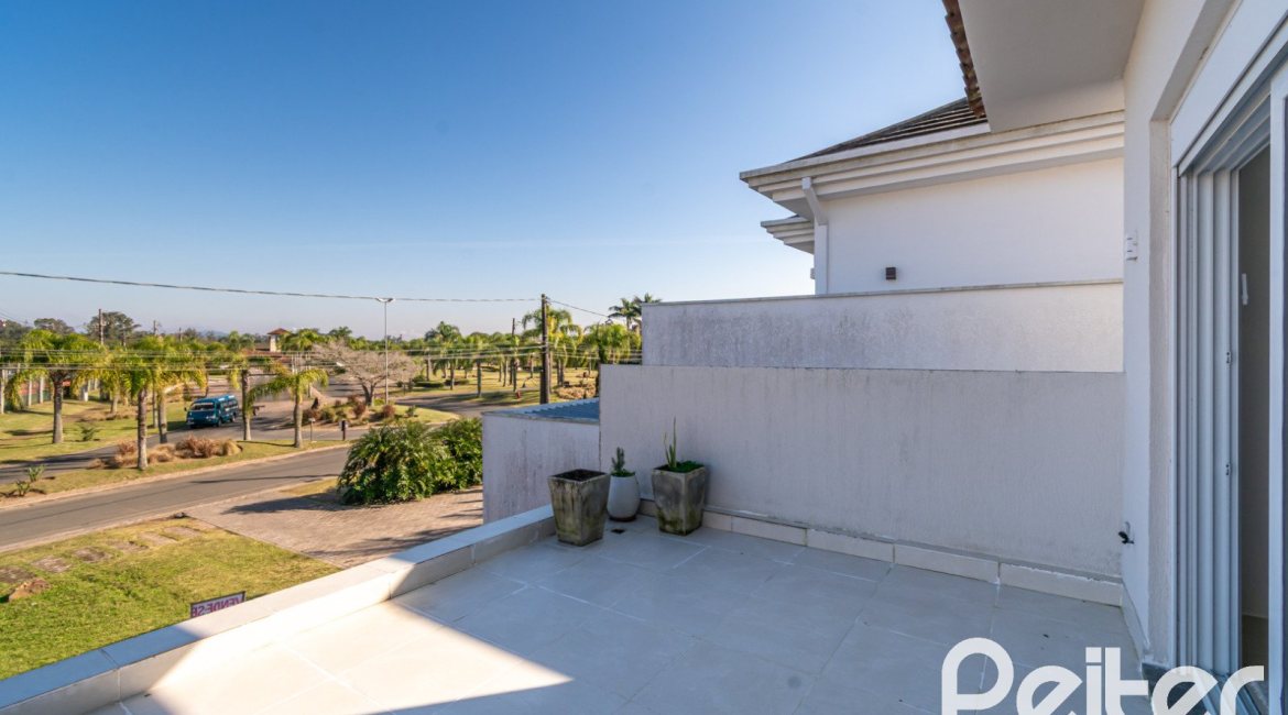 Casa em Condomínio à venda com 349m², 5 dormitórios, 5 suítes, 4 vagas, no bairro Terra Ville em PORTO ALEGRE