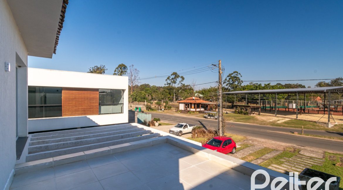 Casa em Condomínio à venda com 349m², 5 dormitórios, 5 suítes, 4 vagas, no bairro Terra Ville em PORTO ALEGRE
