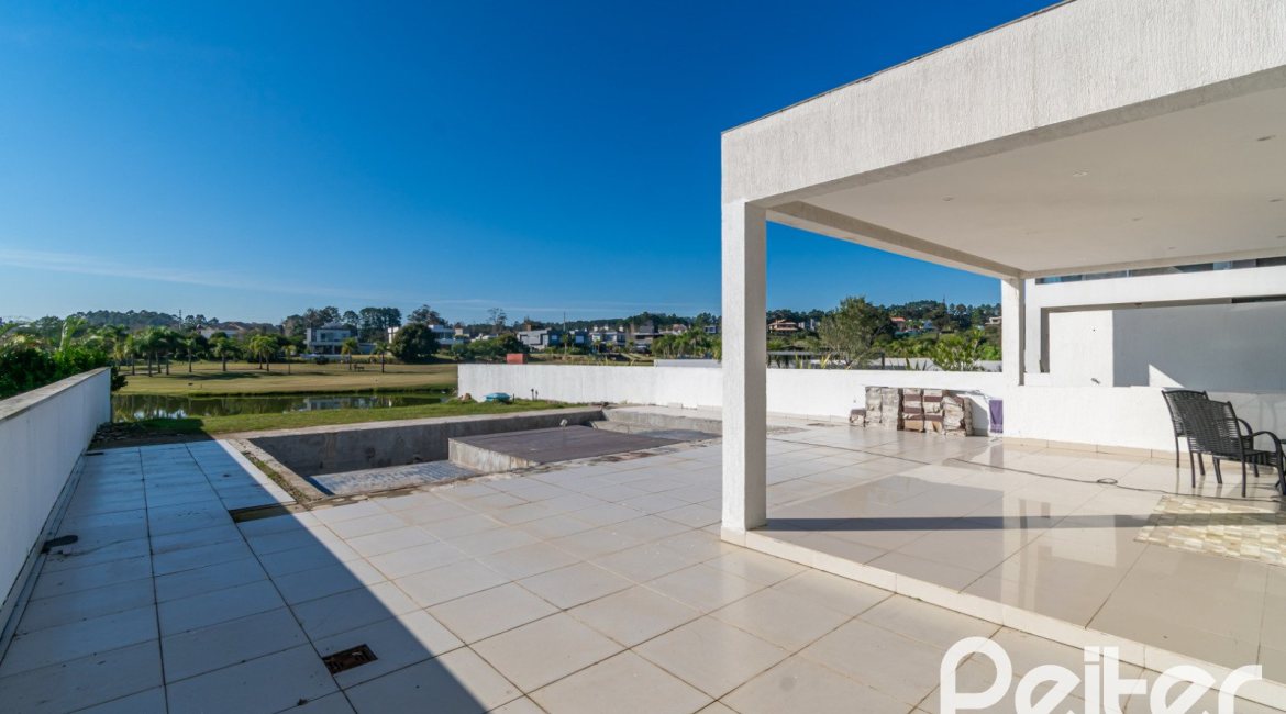 Casa em Condomínio à venda com 349m², 5 dormitórios, 5 suítes, 4 vagas, no bairro Terra Ville em PORTO ALEGRE
