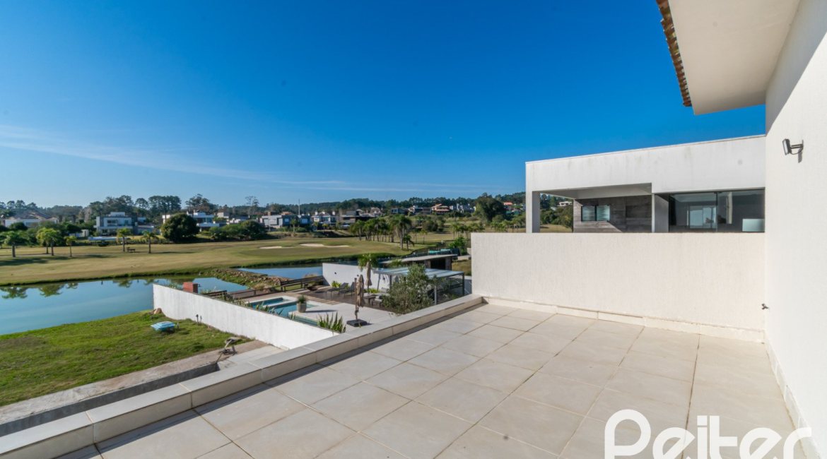 Casa em Condomínio à venda com 349m², 5 dormitórios, 5 suítes, 4 vagas, no bairro Terra Ville em PORTO ALEGRE
