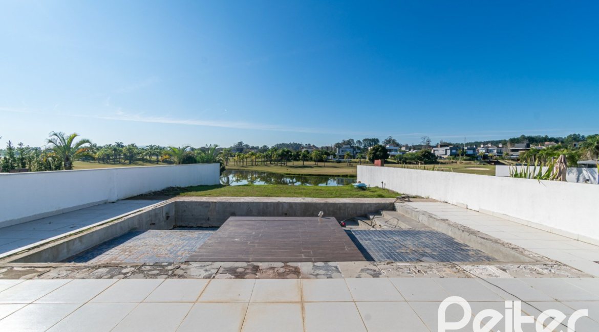 Casa em Condomínio à venda com 349m², 5 dormitórios, 5 suítes, 4 vagas, no bairro Terra Ville em PORTO ALEGRE