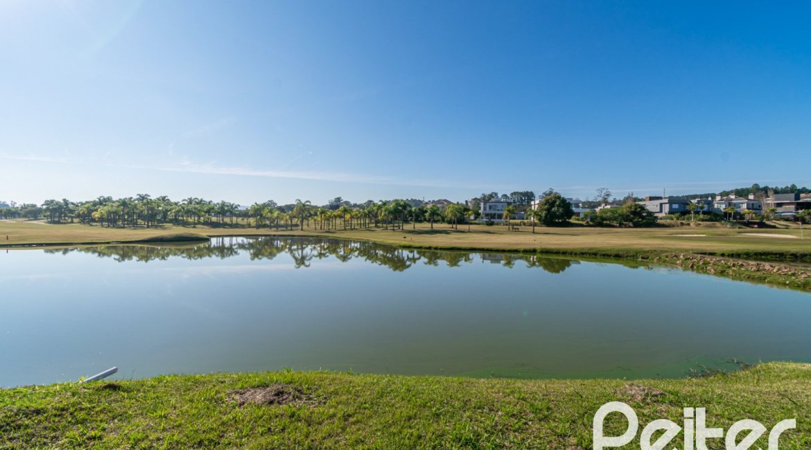 Casa em Condomínio à venda com 349m², 5 dormitórios, 5 suítes, 4 vagas, no bairro Terra Ville em PORTO ALEGRE
