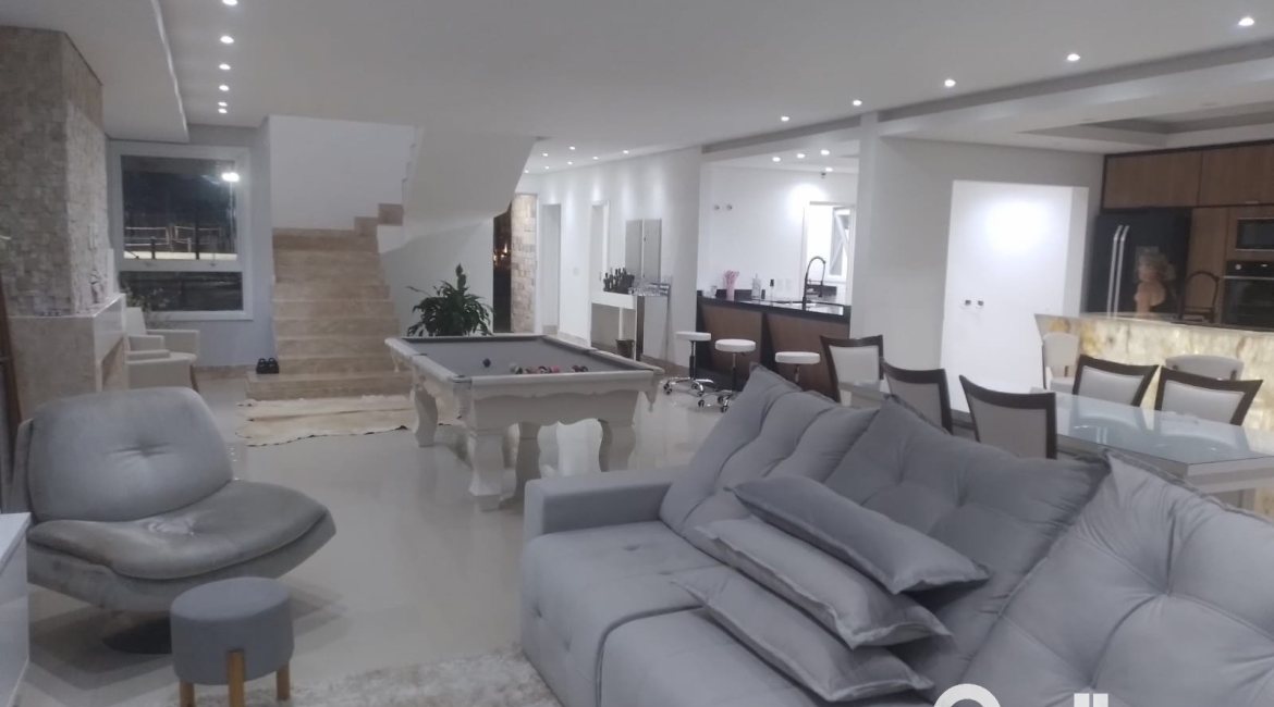 Casa em Condomínio à venda com 349m², 5 dormitórios, 5 suítes, 4 vagas, no bairro Terra Ville em PORTO ALEGRE
