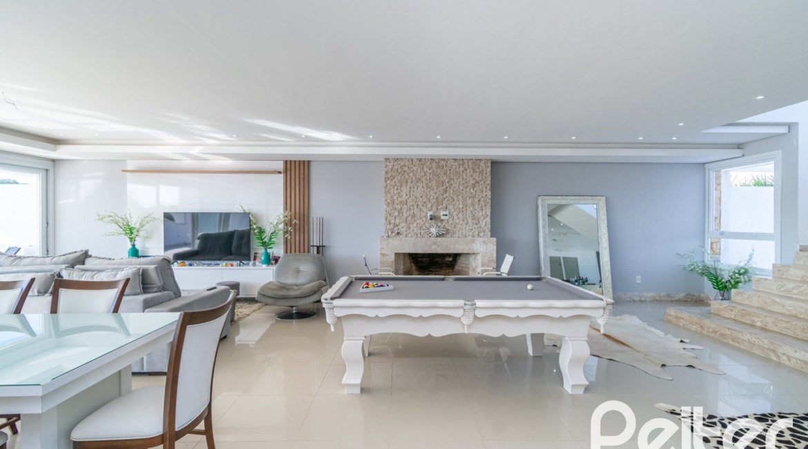 Casa em Condomínio à venda com 349m², 5 dormitórios, 5 suítes, 4 vagas, no bairro Terra Ville em PORTO ALEGRE