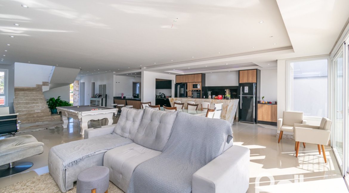 Casa em Condomínio à venda com 349m², 5 dormitórios, 5 suítes, 4 vagas, no bairro Terra Ville em PORTO ALEGRE